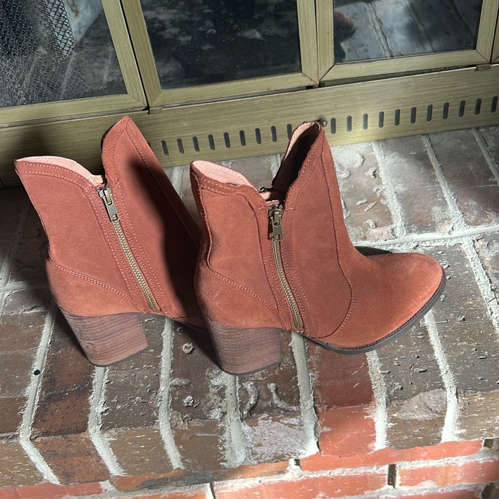Seychelles suede double zip bootie
